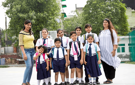 10 lines today news headlines in english for school assembly 2023